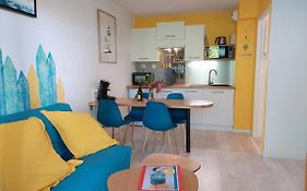 Pretty Apartment With A Terrace Near A Sandy Beach